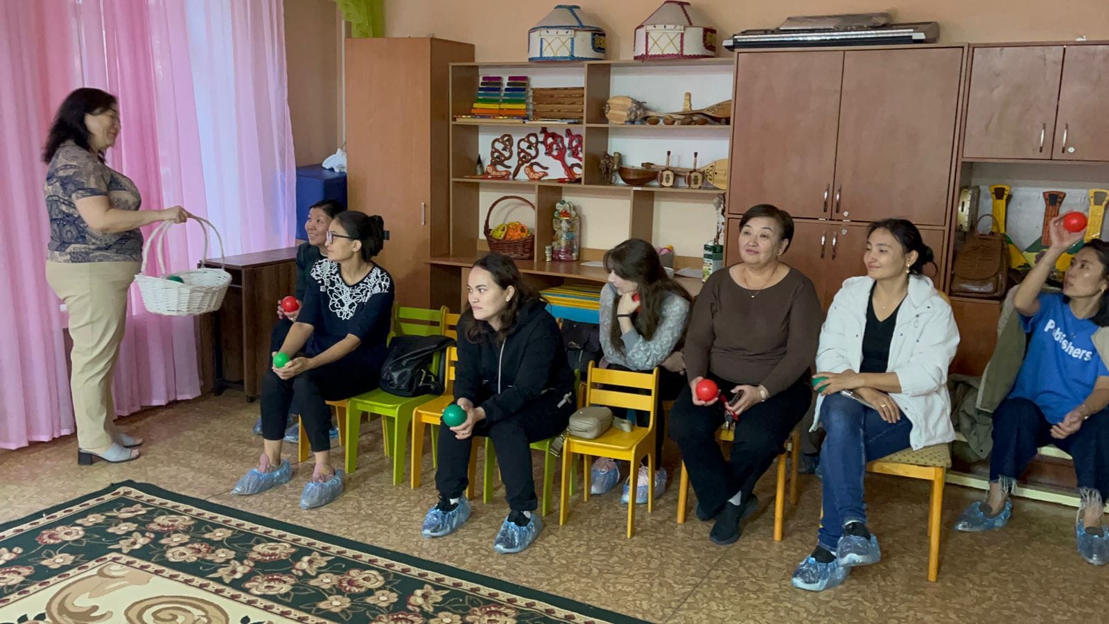Беседа с родителями: "Адаптация вновь прибывшего ребенка к детскому саду"